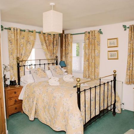 4 Lyndhurst Rd Brockenhurst Extérieur photo