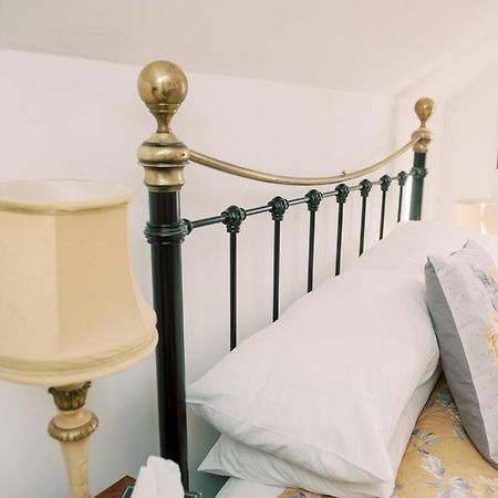 4 Lyndhurst Rd Brockenhurst Extérieur photo