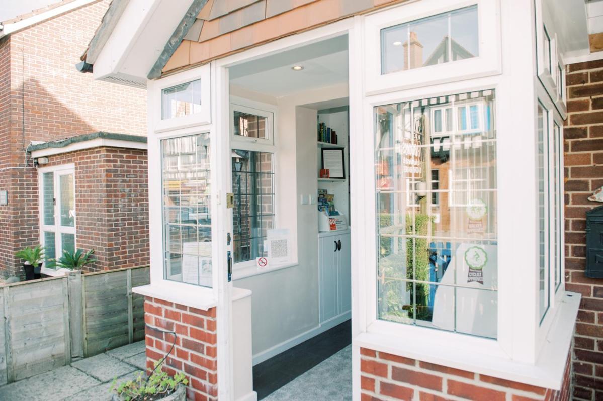 4 Lyndhurst Rd Brockenhurst Extérieur photo